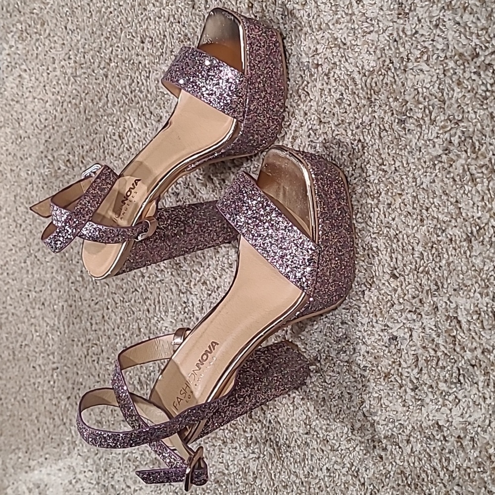 Fashion Nova Chunky Heel Size 6.5